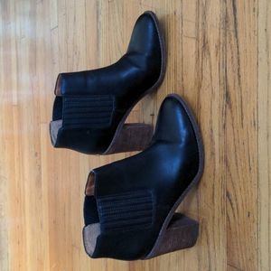 Madewell black leather chelsea stacked heel boot